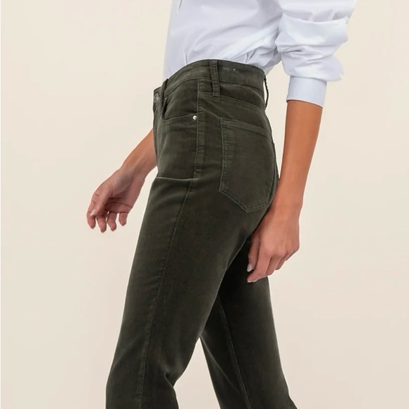 Kut from the Kloth Green Cropped Pants - Picture 1 of 3